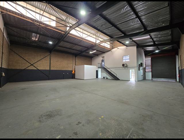 331M² WAREHOUSE TO LET IN MEADOWDALE